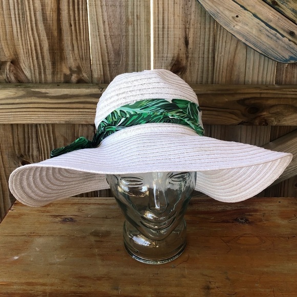 Handmade Scala White Paper Straw Wide Brim Hat with Green Palm Print Band main image 7